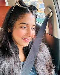 Lauren Novick's Instagram, Twitter & Facebook