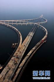 Elle mesure 494 mètres de long et seulement 65 centimètres de large. Le Pont De Qingdao Haiwan Le Pont Le Plus Long Du Monde Un Blog De Bretagne