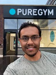 Back to work today for me after a 2 week holiday for the first time in 20  yrs of self-employment. I have always worked around my work committments,  taking a few days