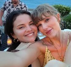 Selena Gomez reveals