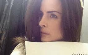 Exmiss venezolana revela que vive en situación crítica en Túnez por  implantes mamarios