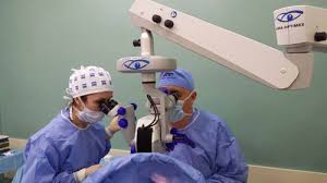 Corecția presbiopiei (scăderea cu vârstă a posibilității de a citi de aproape) nu a luat încă o mare amploare. Reducerea Dioptriilor Forte Operatia De Scadere A Dioptriilor