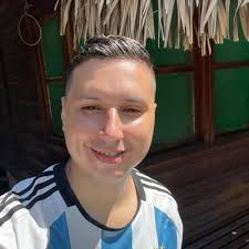 León Severo Escobar Vallejo (@EscobarSevero)