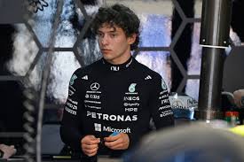 Leclerc-Hamilton, la prima vera sfida del 2026. E Verstappen vuole fare lo  sgambetto alle Ferrari | Corriere.it
