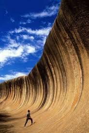 A Giant Granite Flared Slope Wave Rock Western Http Cosplaycollections Blogspot Com Wave Rock Western Australia Places To Go