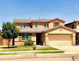 For Sale 1098 Skyview Ave El Centro Ca 307 000 Sfr 5 Beds 3 Baths 2 721 Sqft 3 Car Garage Listing Agent Marisela Bonillas House Styles House Mansions