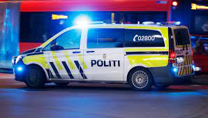 Operasjonssentralen i oslo skriver om hendelser i kommunene oslo, asker og bærum besvarer ikke henvendelser her ☎112 for øyeblikkelig hjelp ☎. Politiet Leter Etter Mann Med Pistol I Oslo Document