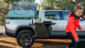 Eine von vielen raffinierten pick up! E Pickup Rivian R1t Erhalt Ausfahrbare Kuche Ecomento De