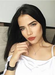 Angelica Tovar Adli Kullanicinin Melike Panosundaki Pin Sac Ve Makyaj Siyah Sac Guzellik Fotograf Cekimi