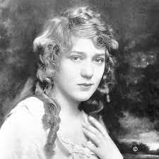To many in the teens and twenties, mary pickford and her golden curls were one, yet she had long been wrestling with the question of whether her mary said that except for bangs when she was a child, scissors had never touched her hair. Mary Pickford A Portrait Fit For Film Royalty Chicago Tribune