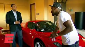 Floyd mayweather showed off his current car collection, as well as the interior of his beautiful mansion. Stephen A Gets A Tour Of Floyd Mayweather S Mansion Luxury Car Collection Espn Archive Youtube