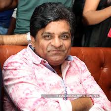 Leela Shankar, Ankitha Shetty and Sunil Kumar arrive at Sanjjanaa's  birthday party in Bengaluru