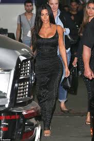 Kim Kardashian Flaunts Her Famous Behind In Black Dress At La Filming Kim Kardashian Outfits Kardashian Outfit Kardashian Style