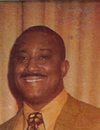 Ronald Dow's Instagram, Twitter & Facebook