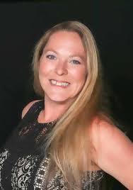 Sara Bolen's Instagram, Twitter & Facebook