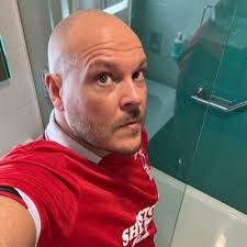 shaun west (@shaunwest84)