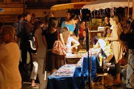 Marches Marche Aux Puces Portail