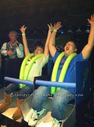 Brazilian page ride on shoulders tall woman riding a short man Roller Coaster Couple Costume Halloween Fun Homemade Halloween Costumes Roller Coaster Costume