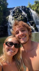 Be blowing them kisses at everyone 🤣