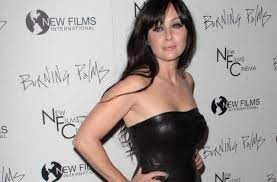 733,957 likes · 295 talking about this. Buka Bukaan Shannen Doherty Idap Kanker Payudara Stadium 4 Nyesek Matamata Com