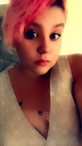 Who can do a custom nail design for a wedding in August?