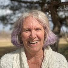 Gretchen Preston's Instagram, Twitter & Facebook