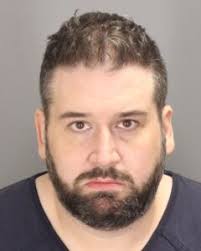 Espectáculo enmascarado en el escenario del festival con música en vivo  presentada por pornoband