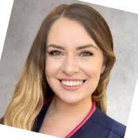 Leanne Barton's Instagram, Twitter & Facebook