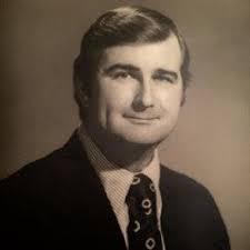 Robert Macinnes's Instagram, Twitter & Facebook