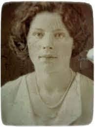 Leona Coffey's Instagram, Twitter & Facebook