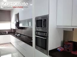 Built in wardrobes can seamlessly blend into an existing space or can be used as a standout feature to accentuate your style. Kustomate Cabinetry Kitchen Cabinets Wardrobe Closet Design Expert