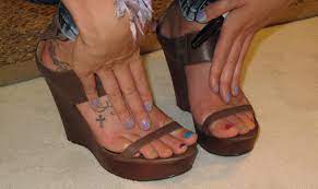 Good Buy Joss Stone S Nine West Wedges On Sale Wendy Brandes Jewelry Blog