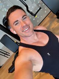 London stopover 🎩 now to the USA, see you all soon 🇺🇸