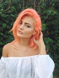If I Ever Decide To Dye My Hair Again It S Definitely Gonna Be Something Like This Coral Hair Color Coral Hair Peach Hair