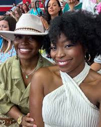 Happy Easter from the Dove family!💐 Let us celebrate the power of  resurrection, redemption, and renewed hope. Let this be a reminder that  nothing is ever too broken, too far gone, or