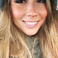 Regina Hunt (@regina_hunt_)