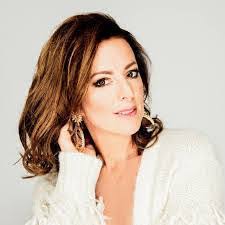 Nicole Oshaughnessy's Instagram, Twitter & Facebook