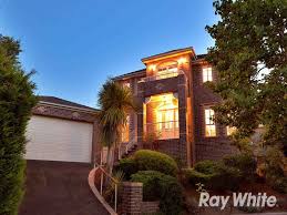 Sommersby has everything to succeed. 17 Sommersby Court Lysterfield Vic 3156 Property Details