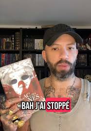 Livre De Larrivée De Flora