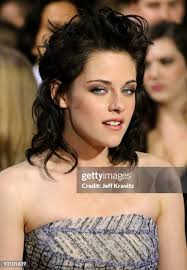 2,487 Kristen Mann Photos & High Res Pictures