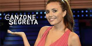 La formula di cui ti parlerò in questo articolo in realtà è molto semplice da ricordare , e una volta che ne avrai capito il meccanismo di base non ci sarà più libro di testo, data o fatto storico. Recensione Una Canzone Segreta Che Non Decolla Musicatv It
