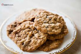 When it comes to unabashedly delicious and comforting food, we know ree drummond, also known as the pioneer woman, will get us there—often after a few pats of butter. Pioneer Woman Oatmeal Raisin Cookies Christmas Special Recipes