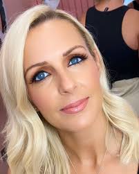 Make up for @lauren.hancox ❤️ using colours to make those big blue eyes pop  👀 #makeup #nottinghammakeupartist #lashes #makeupideas #makeupartist  #lillymonroes #weddings @lillymonroes