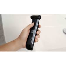 Ancora controlli nella zona della stazione di bergamo. Philips Bg7020 15 Bodygroom 7000 Rasoio Elettrico Ricaricabile Corpo Autonomia 70 Min Colore Nero Cura Corpo Rasoi Elettrici Clickforshop