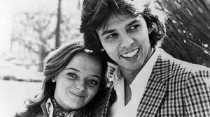 Jairo está viviendo un presente con mucha angustia debido a la preocupación del cantante por la salud de su esposa, teresa sainz de los terreros, con quien está casado hace casi 50 años. J1ah9ughskpwrm