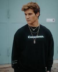 You can click on the songs to see the corresponding lyrics and translations: Wincent Weiss Lyrics