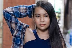 Lindsay Lau's Instagram, Twitter & Facebook