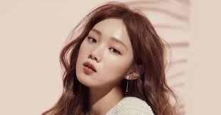 The two stars have not released any comments about their dating rumors, but a new report has surfaced, and it instantly clarified the speculations. Channel Korea On Twitter All About Weightlifting Fairy Kim Bok Joo Actress Lee Sung Kyung Profile Age Height Boyfriend Https T Co Abypuqmutp Leesungkyung Ygk Koreanactress Koreanmodel Https T Co Wuey1fjur5