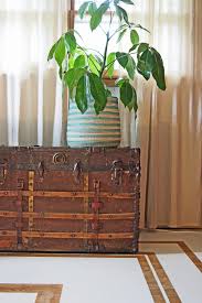 New listingho brass tetsudo camelback steam loco and coal tender santa fe at&sf japanese sf. 10 Vintage Steamer Trunk Ideas Town Country Living