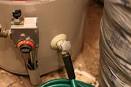 Flushing hot water tank